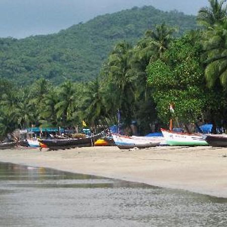 Over The Moon Beach Resorts Palolem Exterior photo