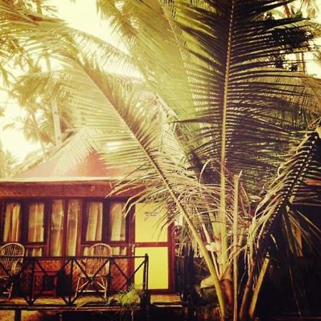 Over The Moon Beach Resorts Palolem Exterior photo